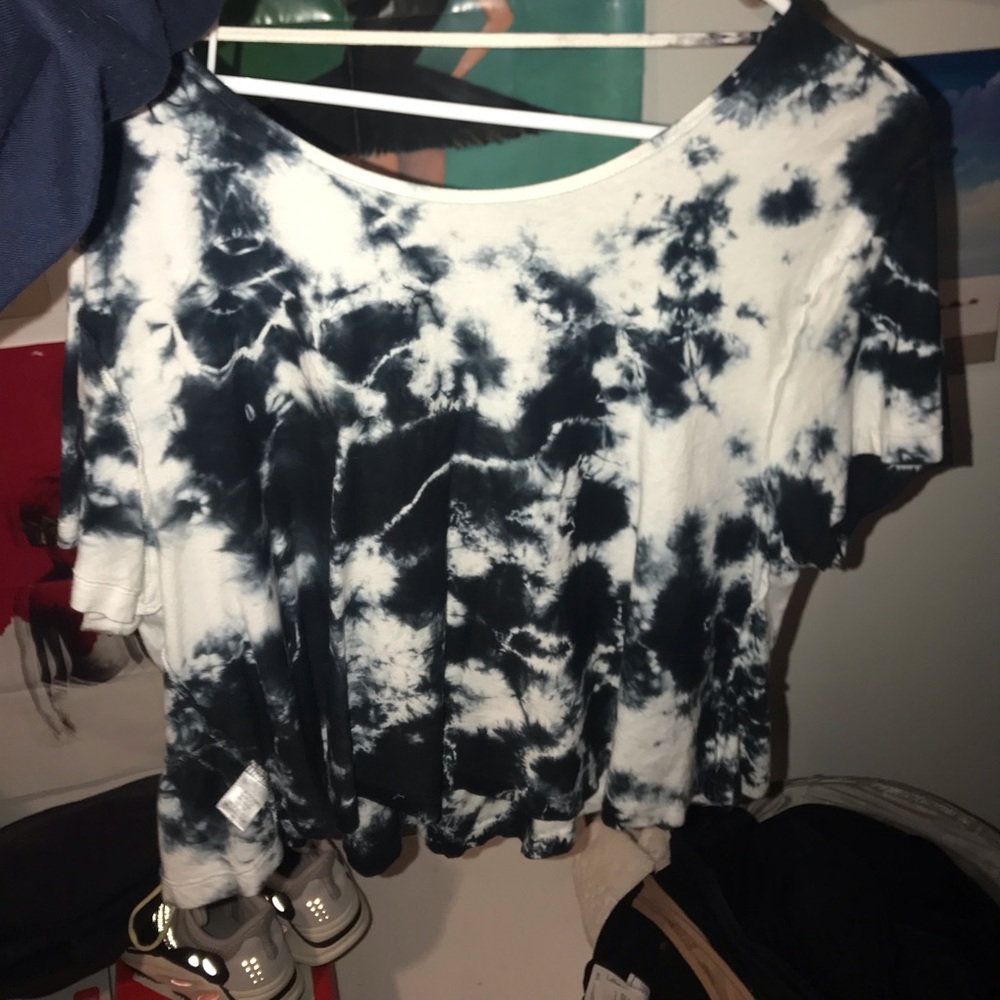 LF tie dye flowy crop top